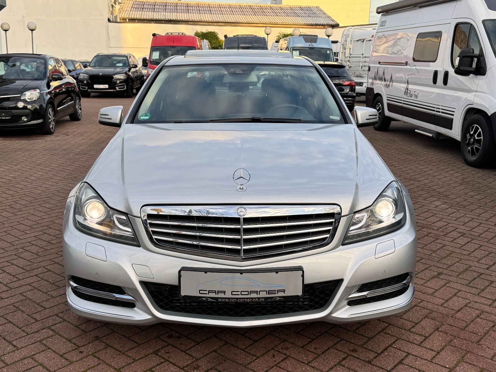 Fahrzeugabbildung Mercedes-Benz C 200 BE 7GT ELEGANCE NAVI ILS AHK SPORT 18 ALU