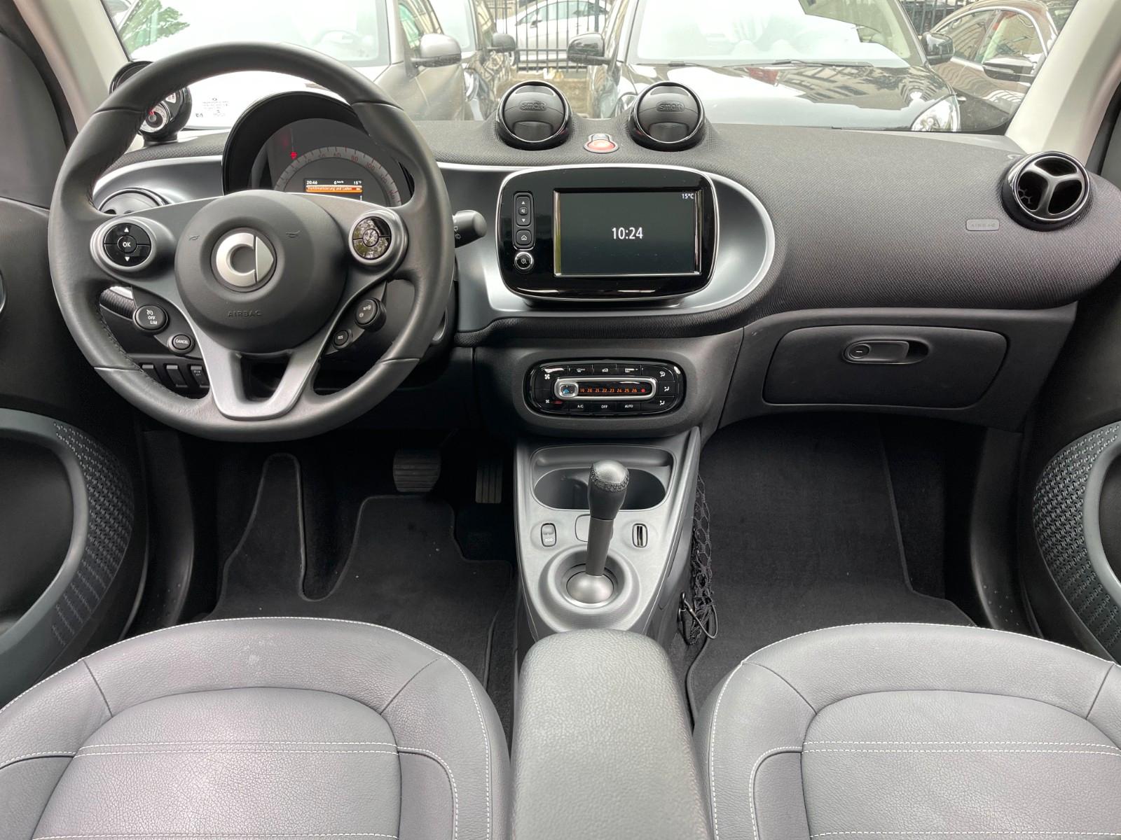 Smart fortwo 66kW DCT prime SPORT*PANO*NAV*SHZ*PTS*KAM