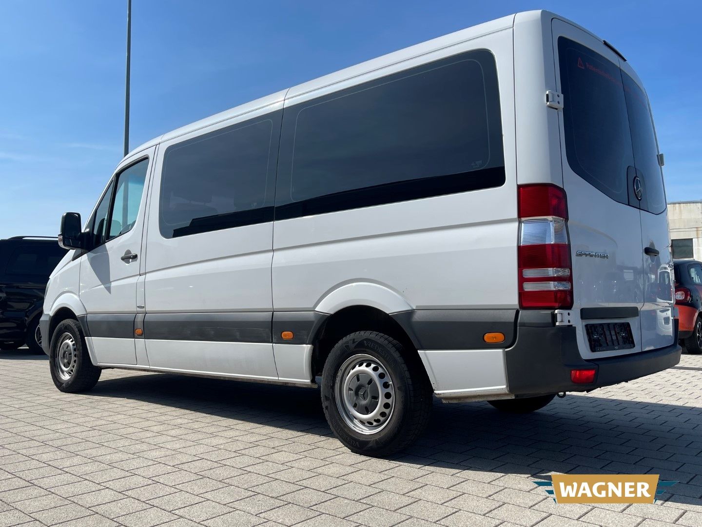Fahrzeugabbildung Mercedes-Benz Sprinter II Kombi 214 CDI Klima 9-Sitzer