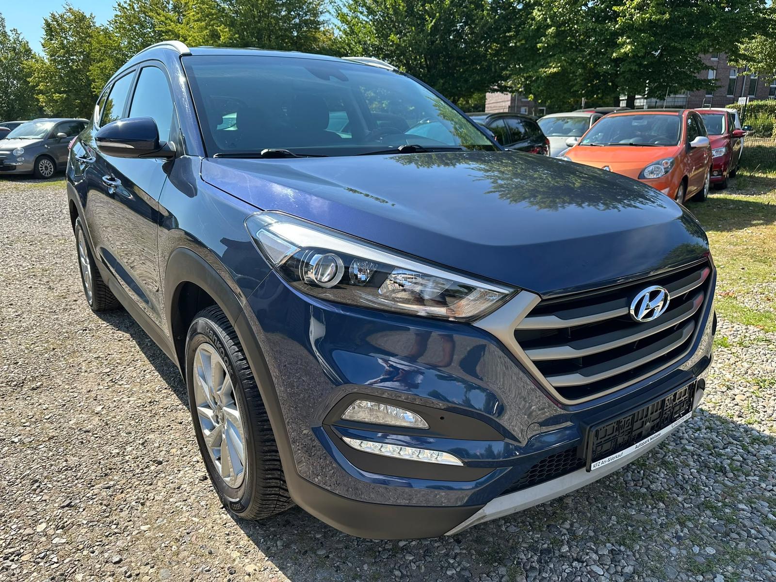 Hyundai Tucson blue Advantage 2WD SHZ*