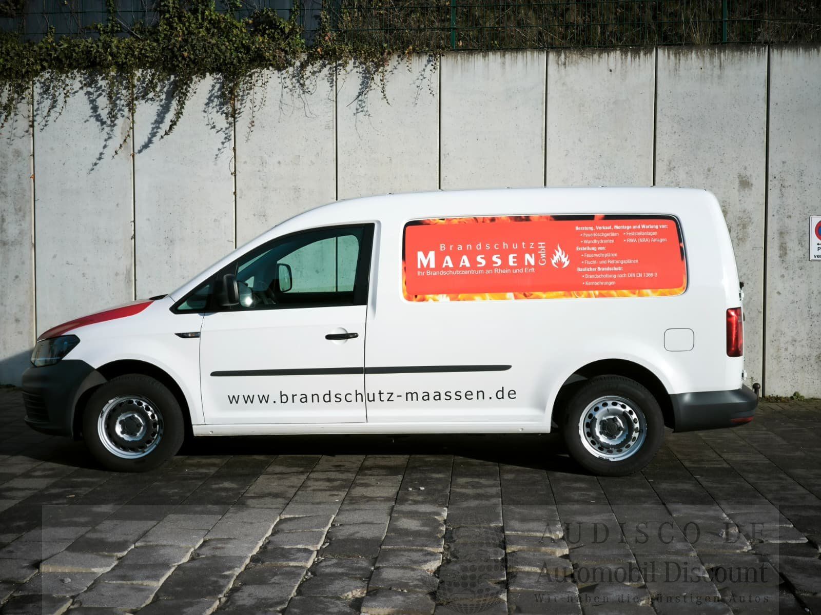 VW Caddy Maxi 2.0TDI AHK Klima Bluetooth TÜV NEU