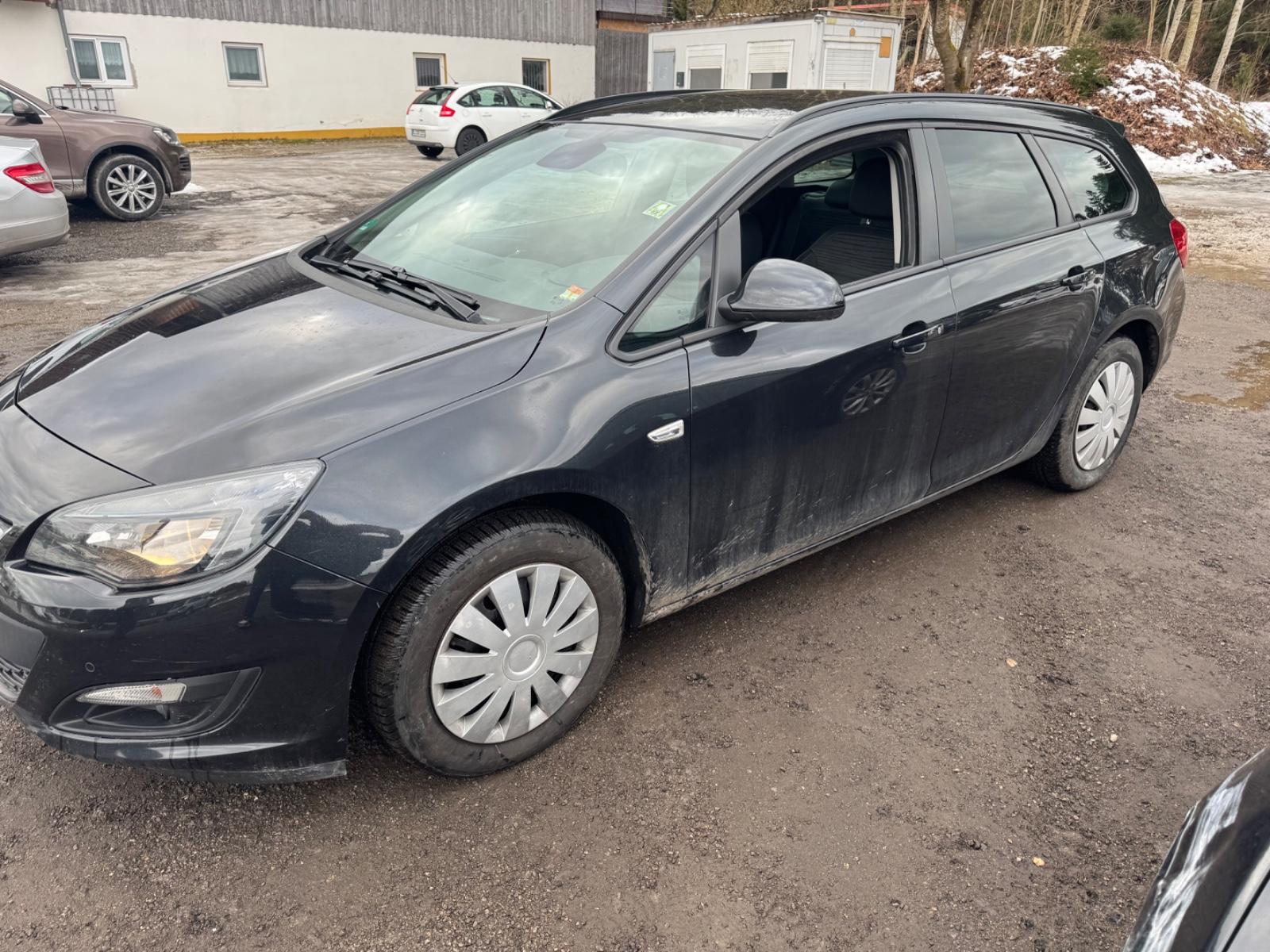 Opel Astra J Sports Tourer Style