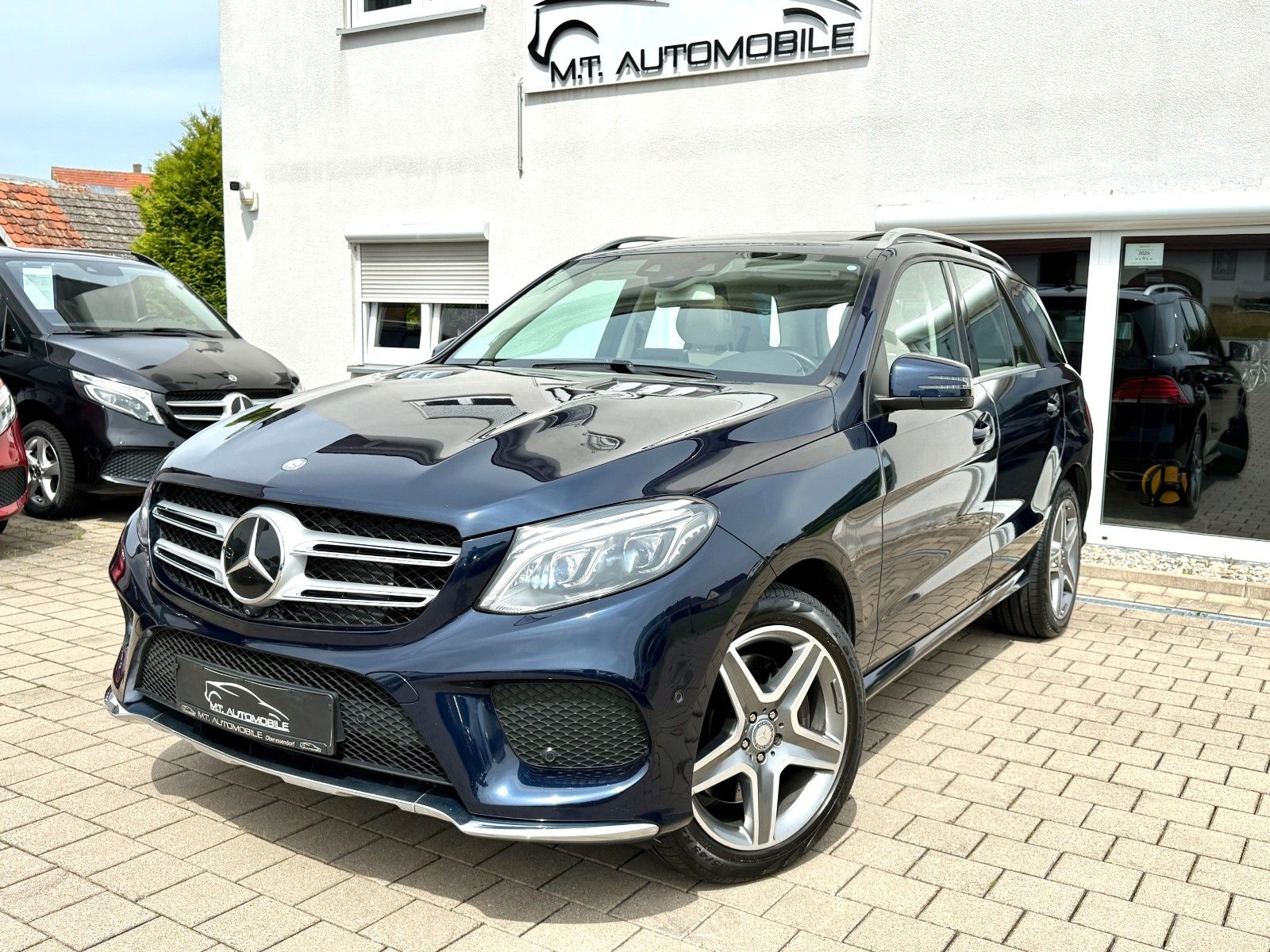 MERCEDES-BENZ GLE 350*AMG*4M*AHK*DISTR+*LED*NAVI*SHZ*360°KAM*