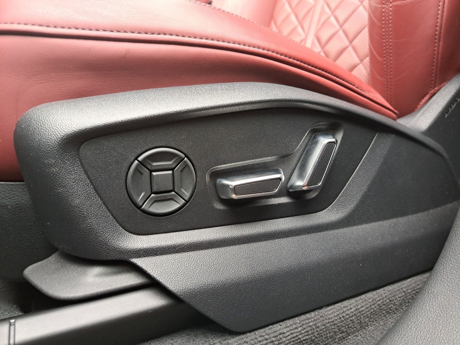 Audi SQ8 - Bild 25