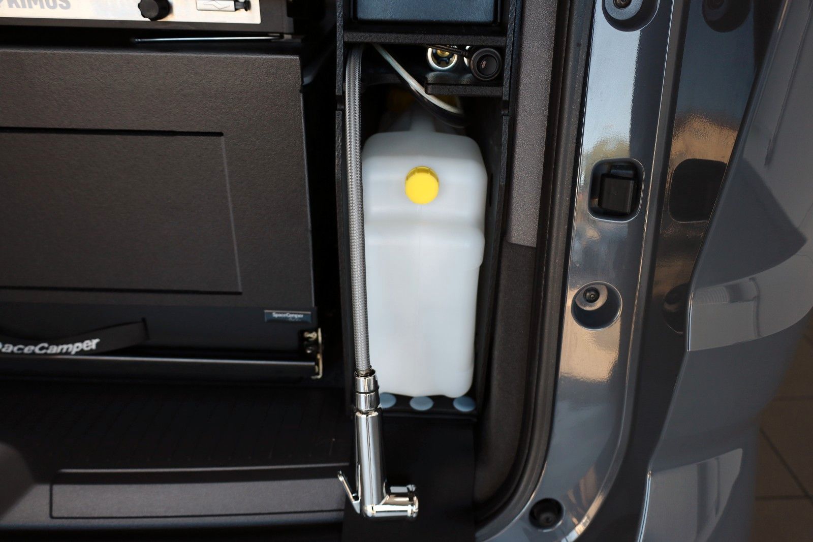 Fahrzeugabbildung Volkswagen T7 Multivan lang Space- Camper/Lounge/Slide,WR