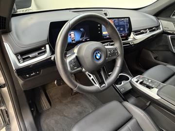 2026 BMW IX1 照片 7