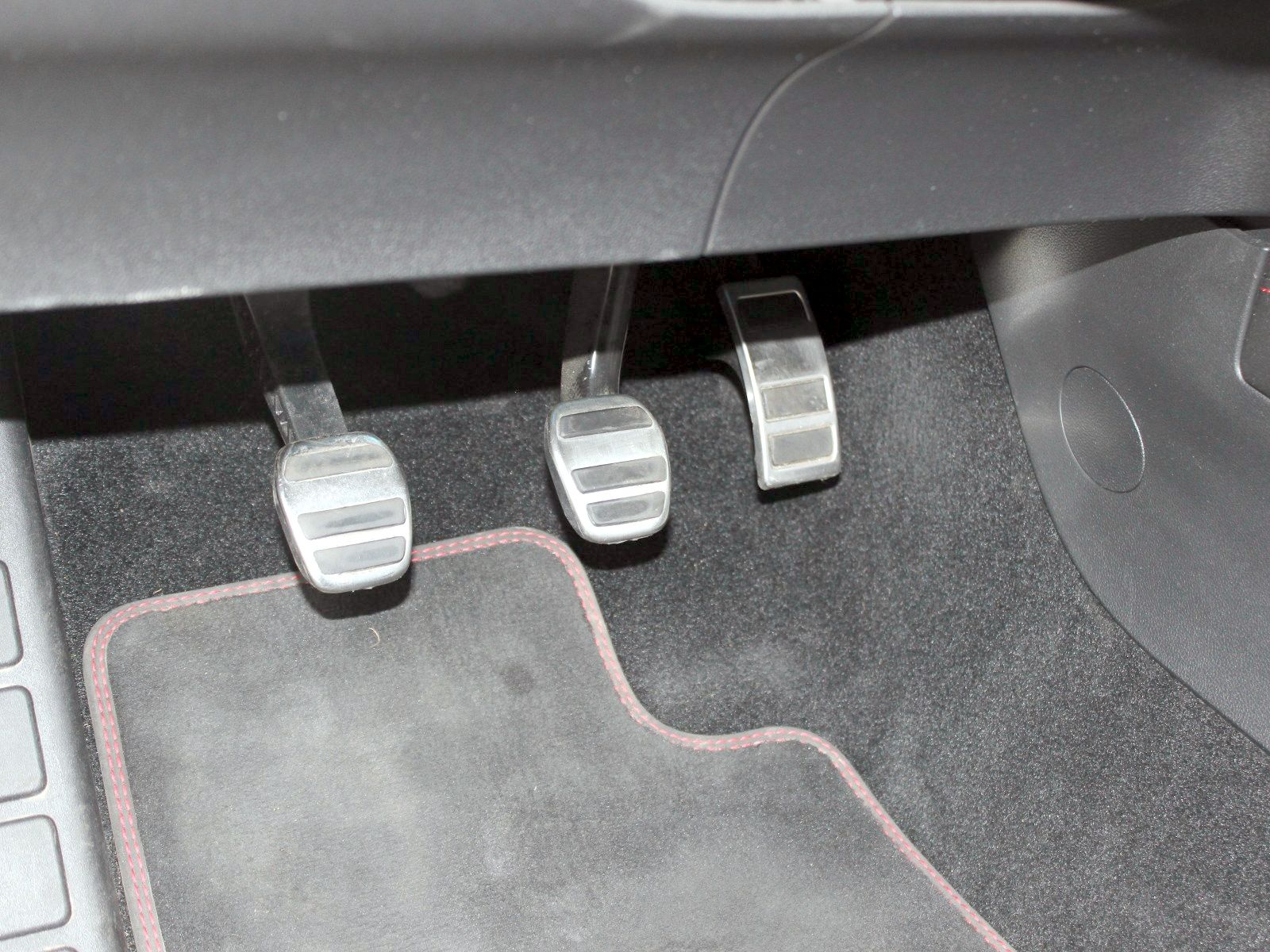 Fahrzeugabbildung Ford Focus ST-Line X 1,0 EcoBoost Mild-Hybrid