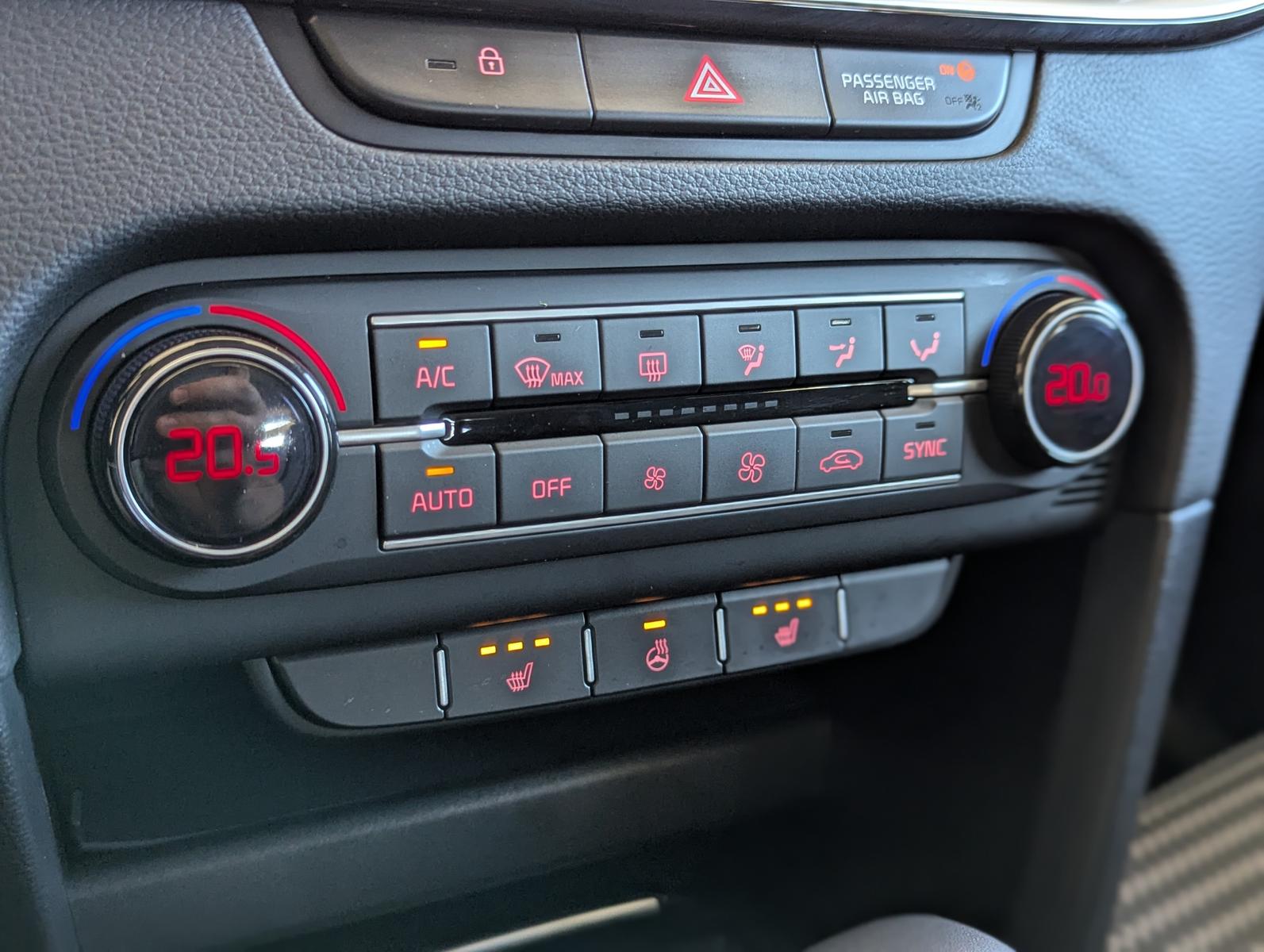 Kia cee'd Sportswagon 1.5 DCT Spirit LED JBL Cam 7J