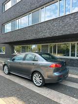 Mitsubishi Lancer - Mitsubishi Lancer mit Diesel-Antrieb: Limousine