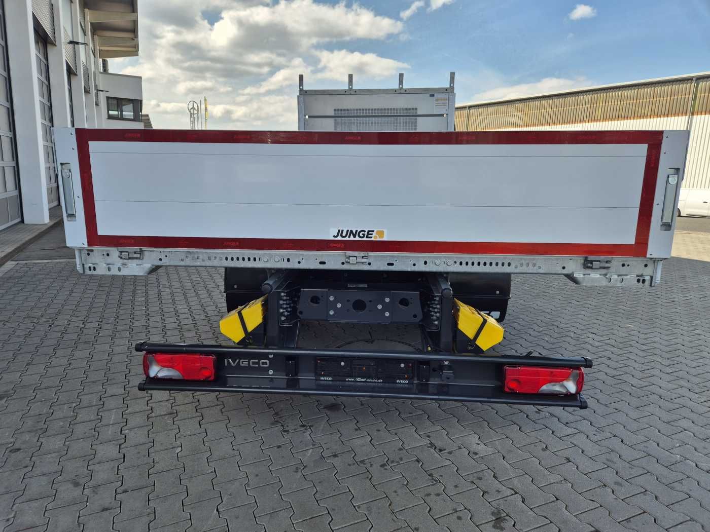 Fahrzeugabbildung Iveco Eurocargo ML140E25/P 4x2 ACC 4x vorhanden
