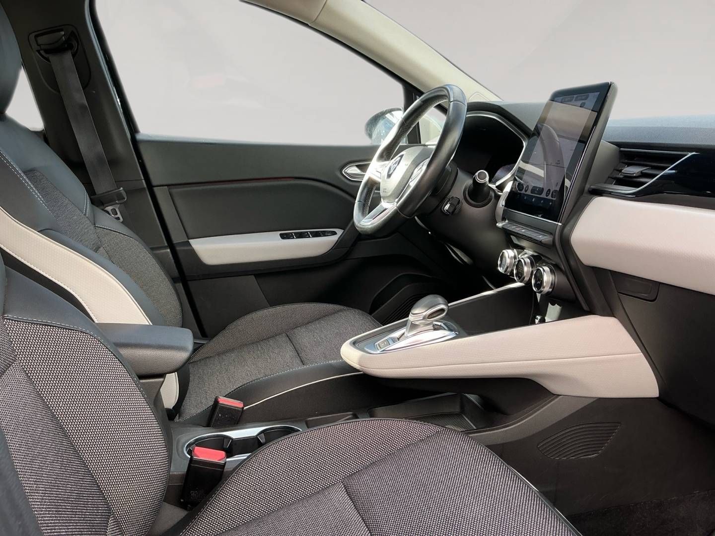 Fahrzeugabbildung Renault CAPTUR EDITION ONE E-TECH PLUG-IN 160