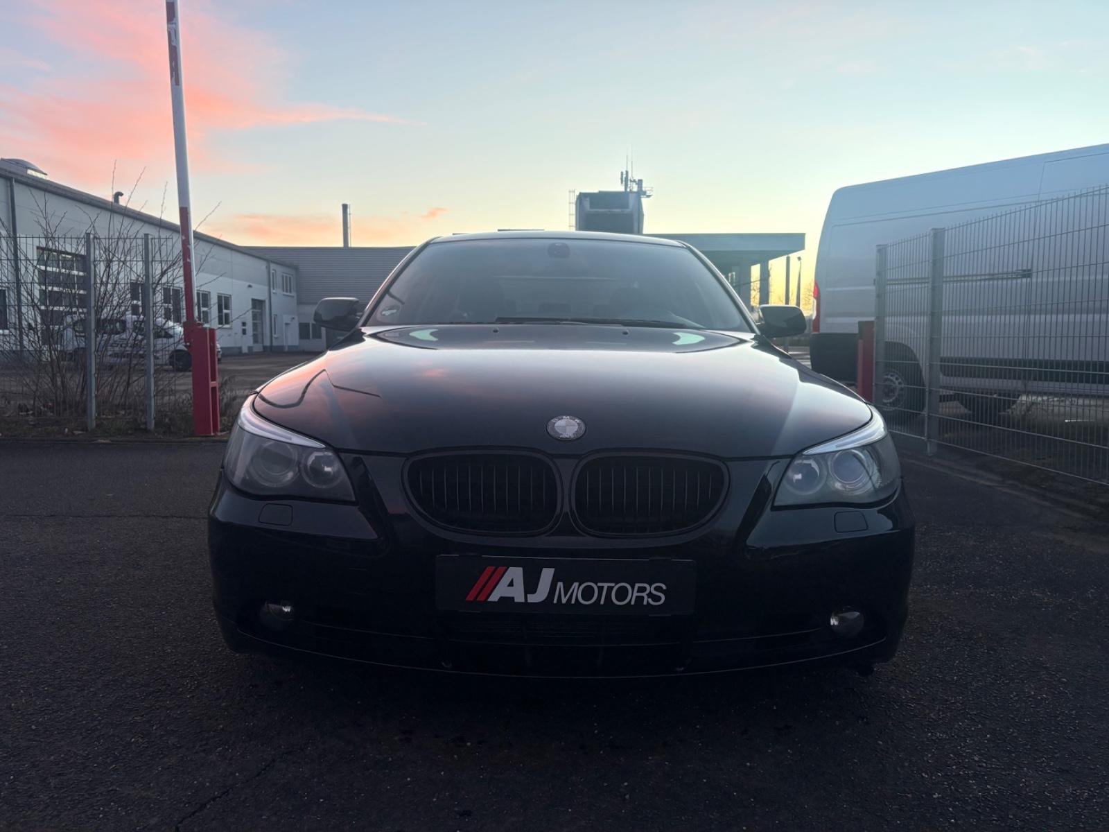 BMW 545i V8 Automatik Schiebedach