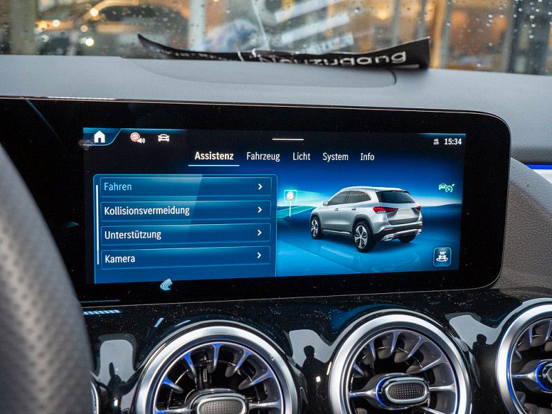 Mercedes-Benz GLA 180 AMG NIGHT MULTI 360 AHK DISTR KAMERA PDC foto 15