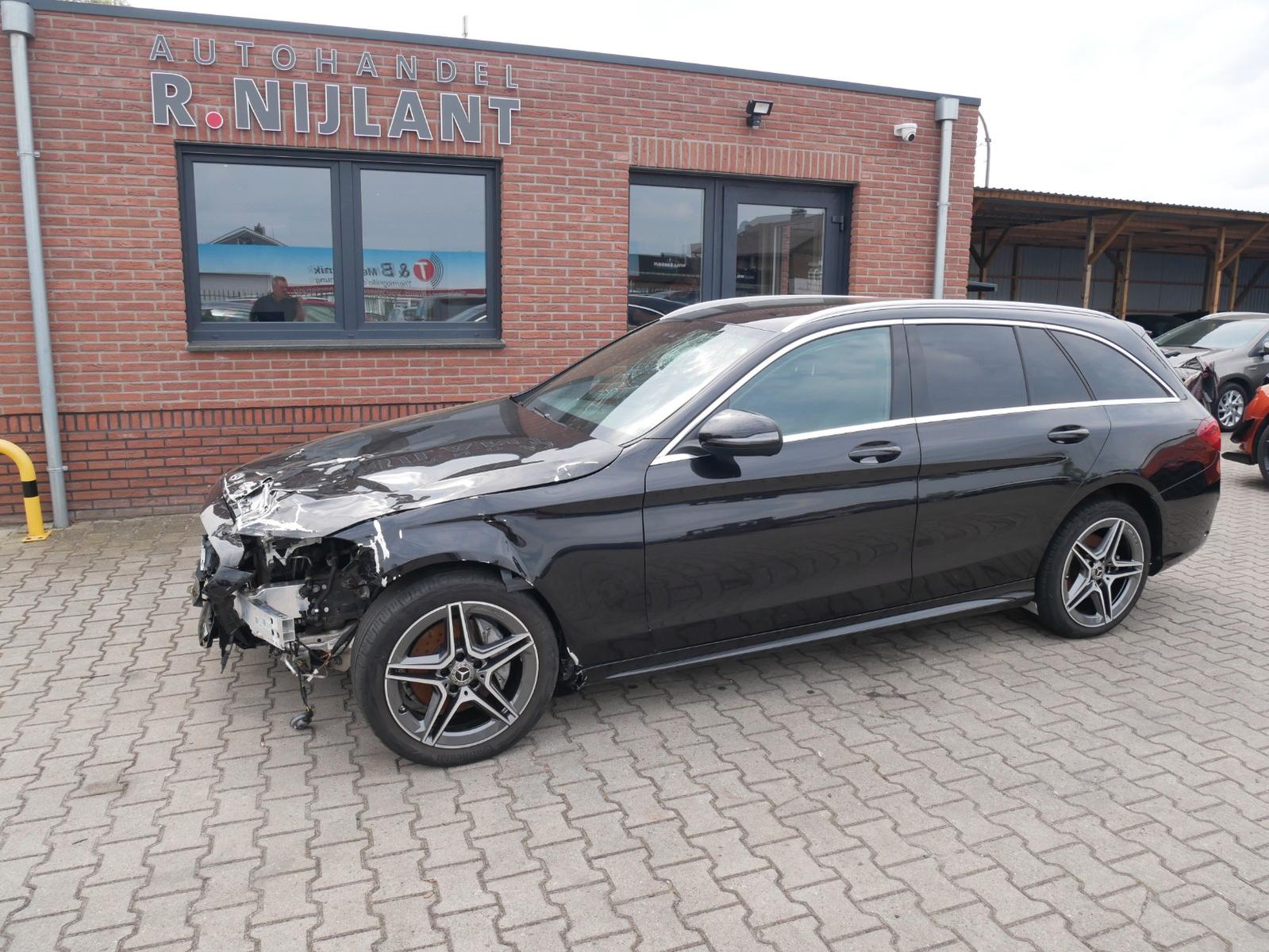 Mercedes-Benz C 200 T 4Matic AMG
