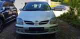 Nissan Kfz Automobile  - Nissan Almera Tino aus 2001