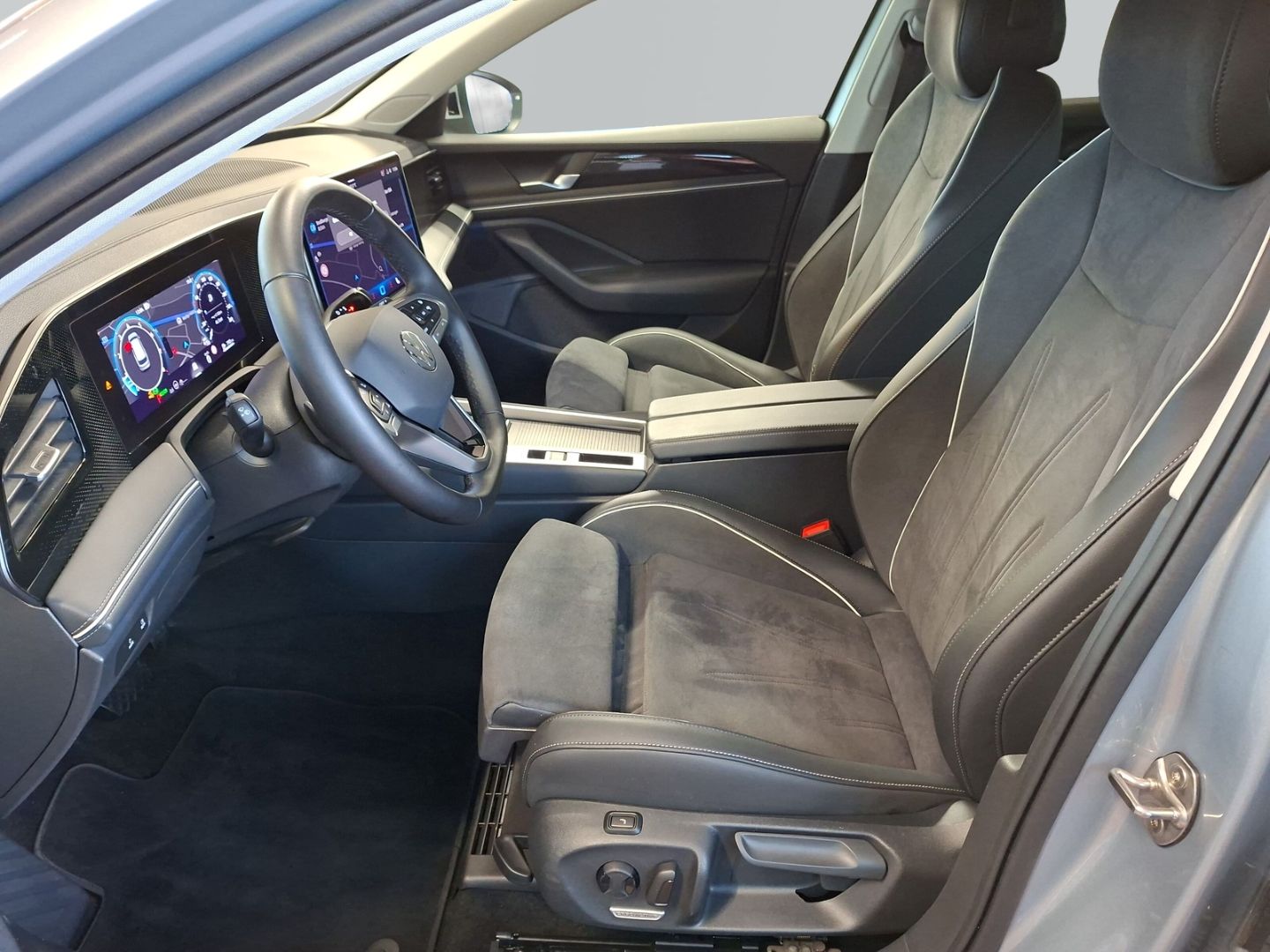 Passat Variant 1.5 eTSI DSG Business *AHK*KAMERA