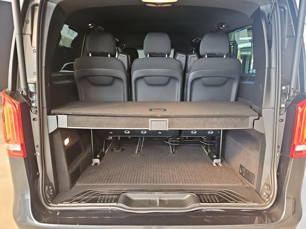 Fahrzeugabbildung Mercedes-Benz V 300 ED lang 7 Sitze Sound 19'' LED AHK 10''MBU