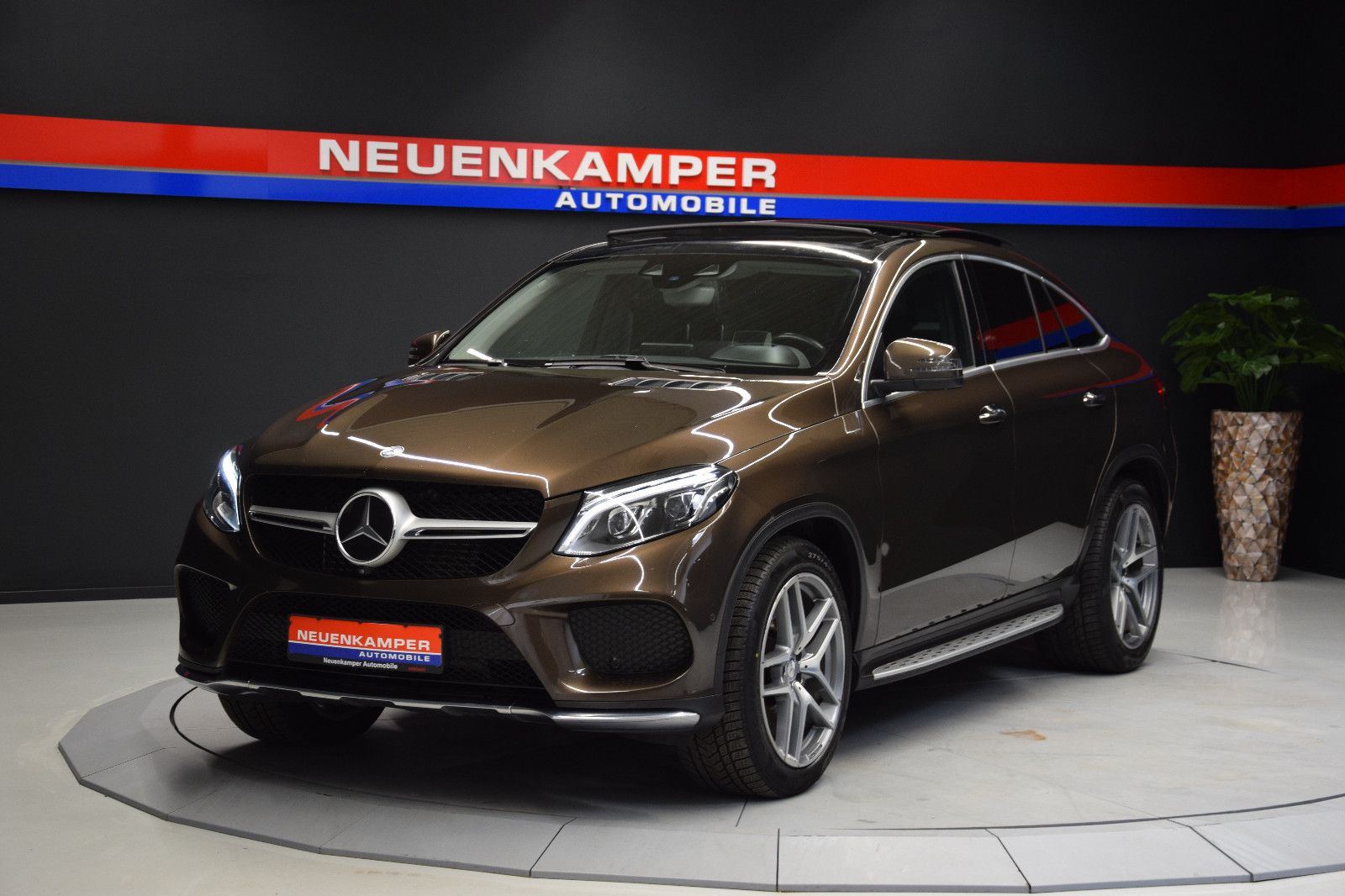 Fahrzeugabbildung Mercedes-Benz GLE 350d Coupé 4Matic AMG Line Pano HuD h/k Dist