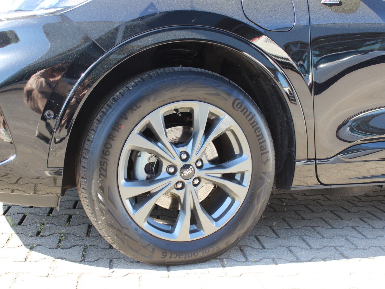 Fahrzeugabbildung Ford Kuga Plug-In Hybrid ST-Line X 2,5 Duratec