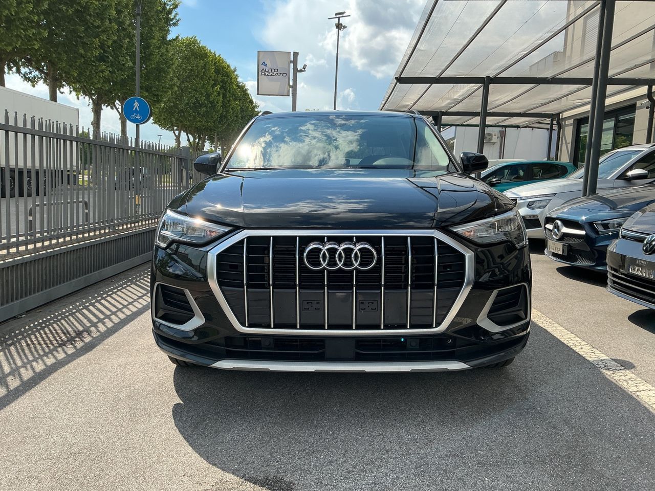 Audi Q3 35 TDI S tronic line edition - INTERNI P imagem 3