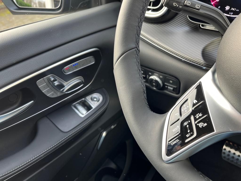 Fahrzeugabbildung Mercedes-Benz V 300 Exclusive 4x4 AMG AHK STH SHZ SpurA 360°KA