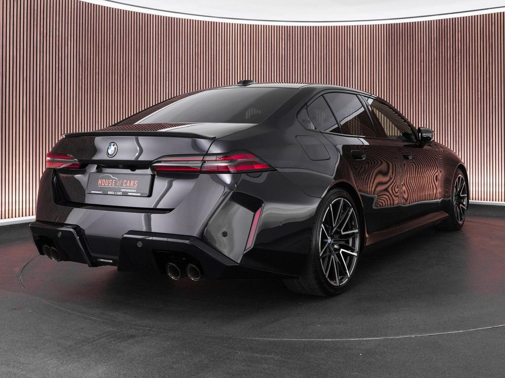 BMW M5 — fotografia 2