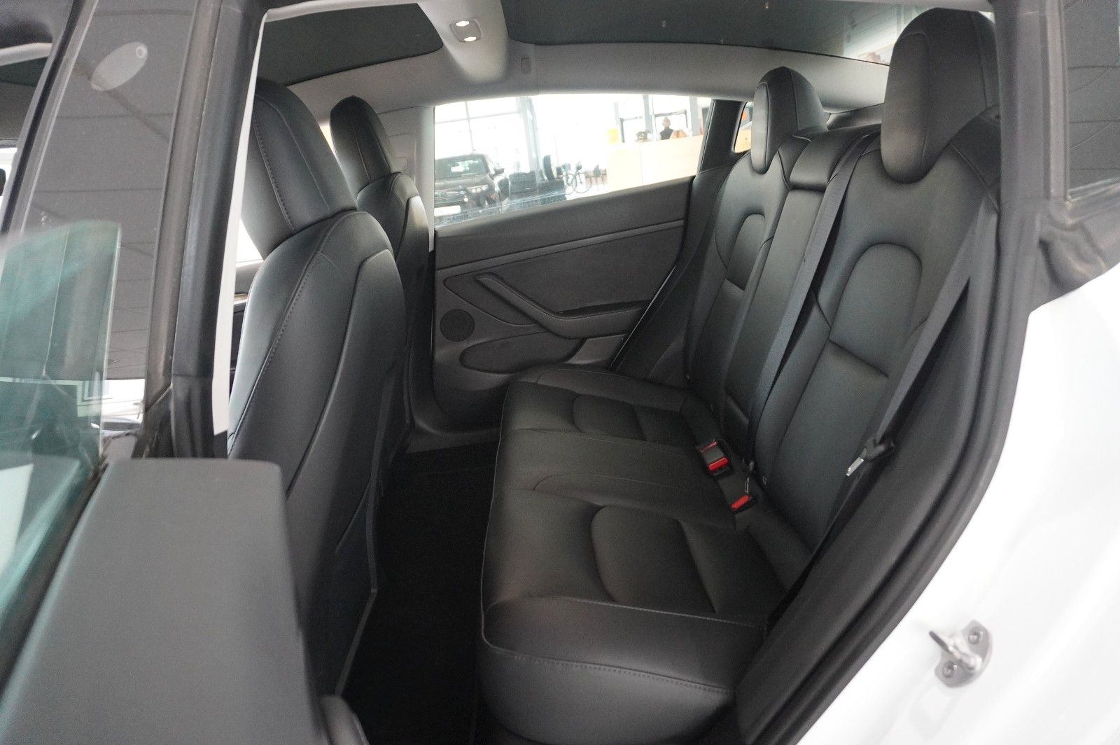 Fahrzeugabbildung Tesla Model 3 LONGRANGE DUAL-MOTOR NAVI/KAMERA/DAB/AMD