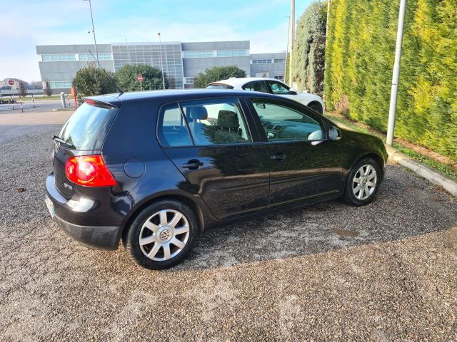 Volkswagen Golf 2.0 16V TDI 5p. Sportline