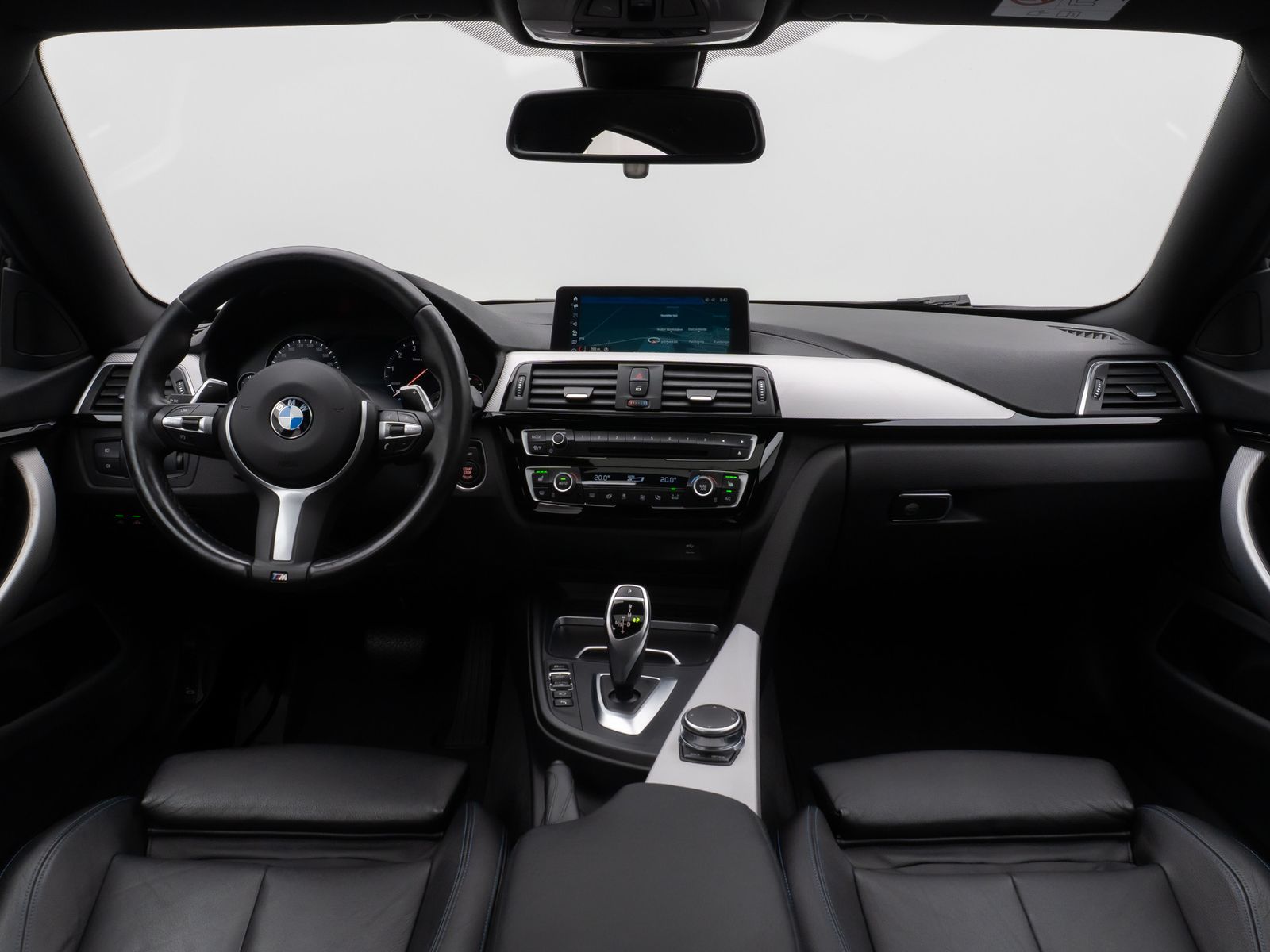 Fahrzeugabbildung BMW 430 Gran Coupé M Sport Glasdach Kamera HUD HiFi