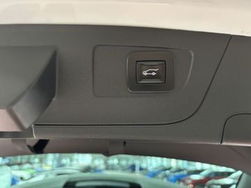 Fotografie des Opel Insignia Sports Tourer 2.0 Diesel AT Elegance AH