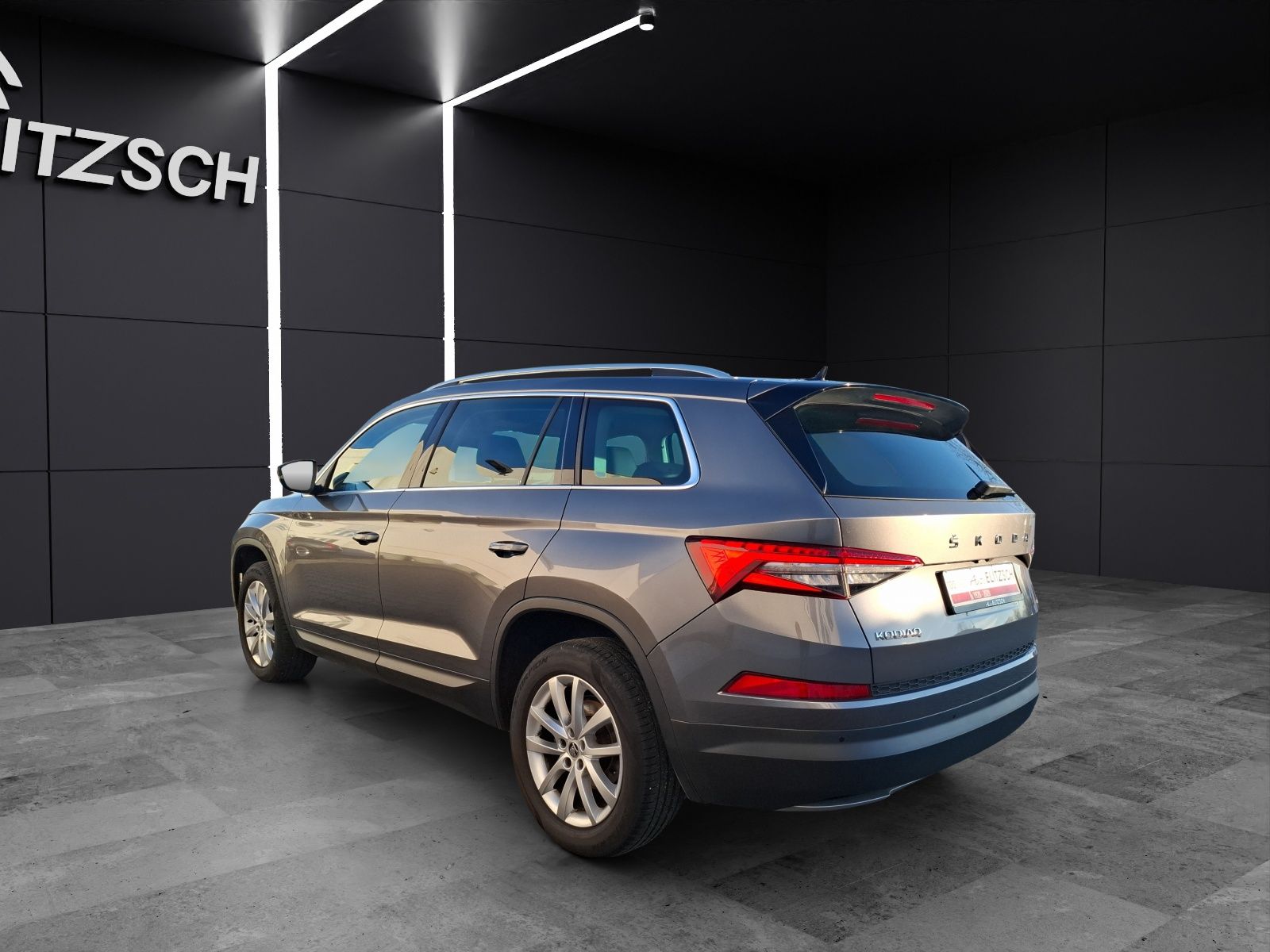 Fahrzeugabbildung SKODA Kodiaq TSI Style DSG 4x4 Standhzg. Matrix Navi L