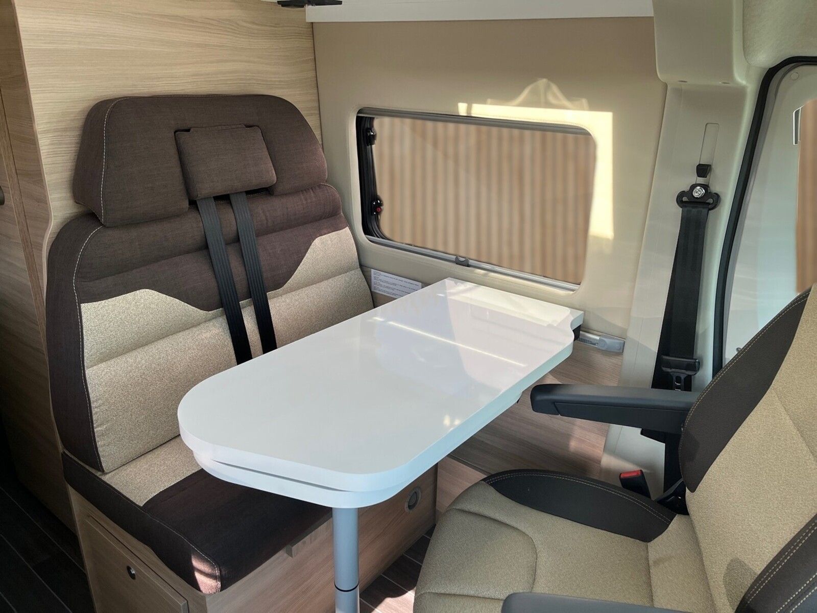 Fahrzeugabbildung Forster Livin Up FV599EBL 4040 Sondernachlass - 140 PS