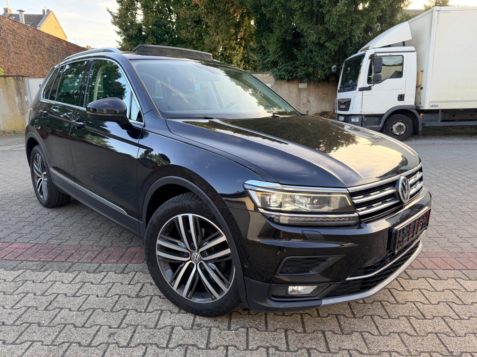 Volkswagen Tiguan Highline*Navi*Pano*Automatik*Kamera*Hud*d