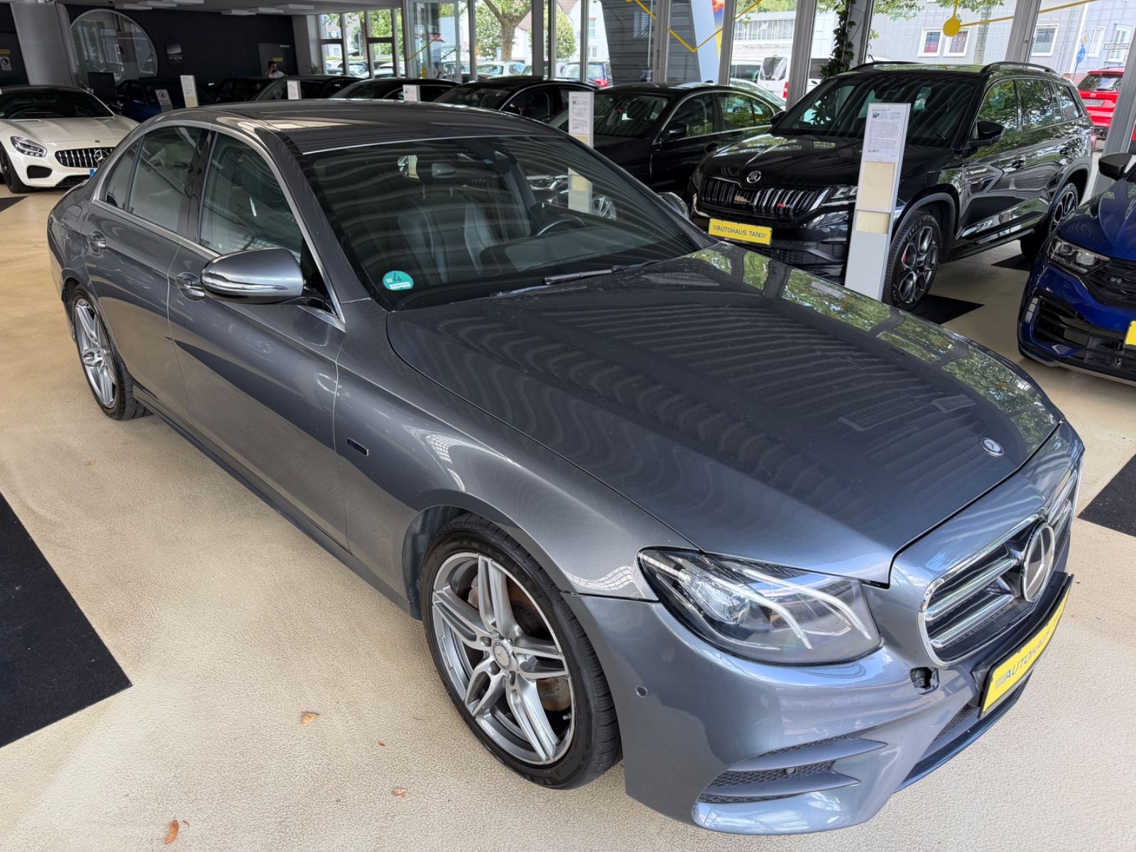 Fahrzeugabbildung Mercedes-Benz E 350 E Limousine*AMG-Line* Digitaltacho