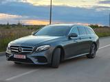 Mercedes-Benz E 450 4MATIC T Autom. AMG Line - Mercedes-Benz E 450: AMG