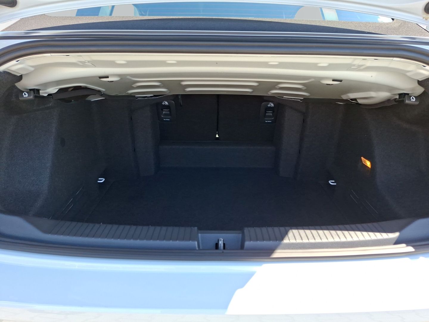 T-Roc Cabriolet 1.5 DSG R-Line *AHK*NAVI*
