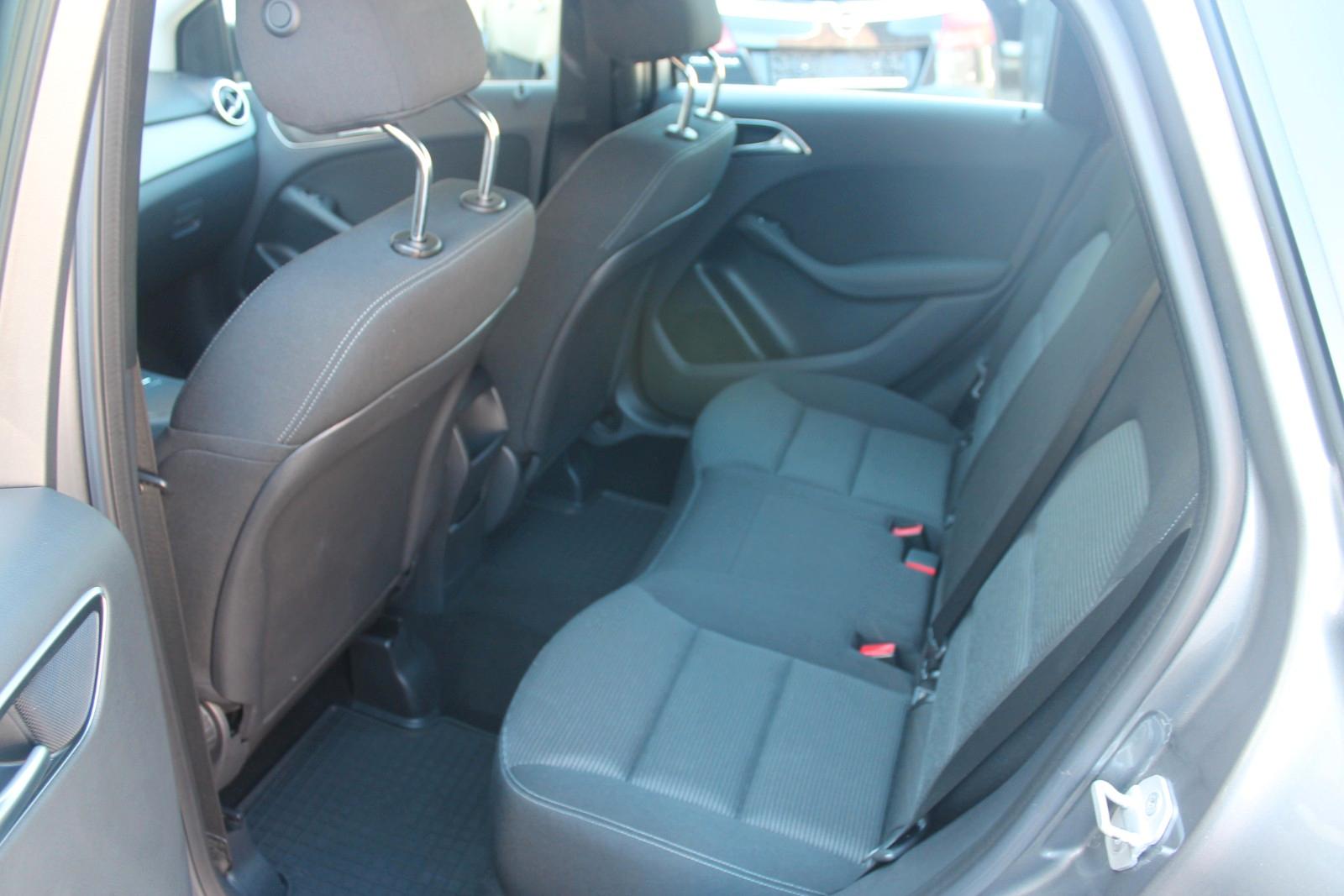 Mercedes-Benz B 180 Style DCT+Wippen*Navi*AHK*PDC*Sitzhzg*Allw