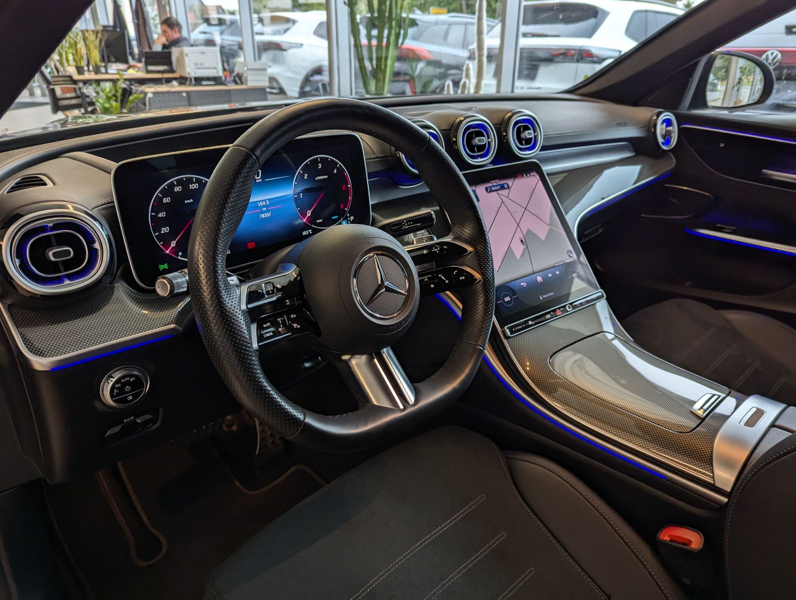 MERCEDES-BENZ C 200 d Limo AMG HUD Night Keyless Sport-Fahrwer - Image 19