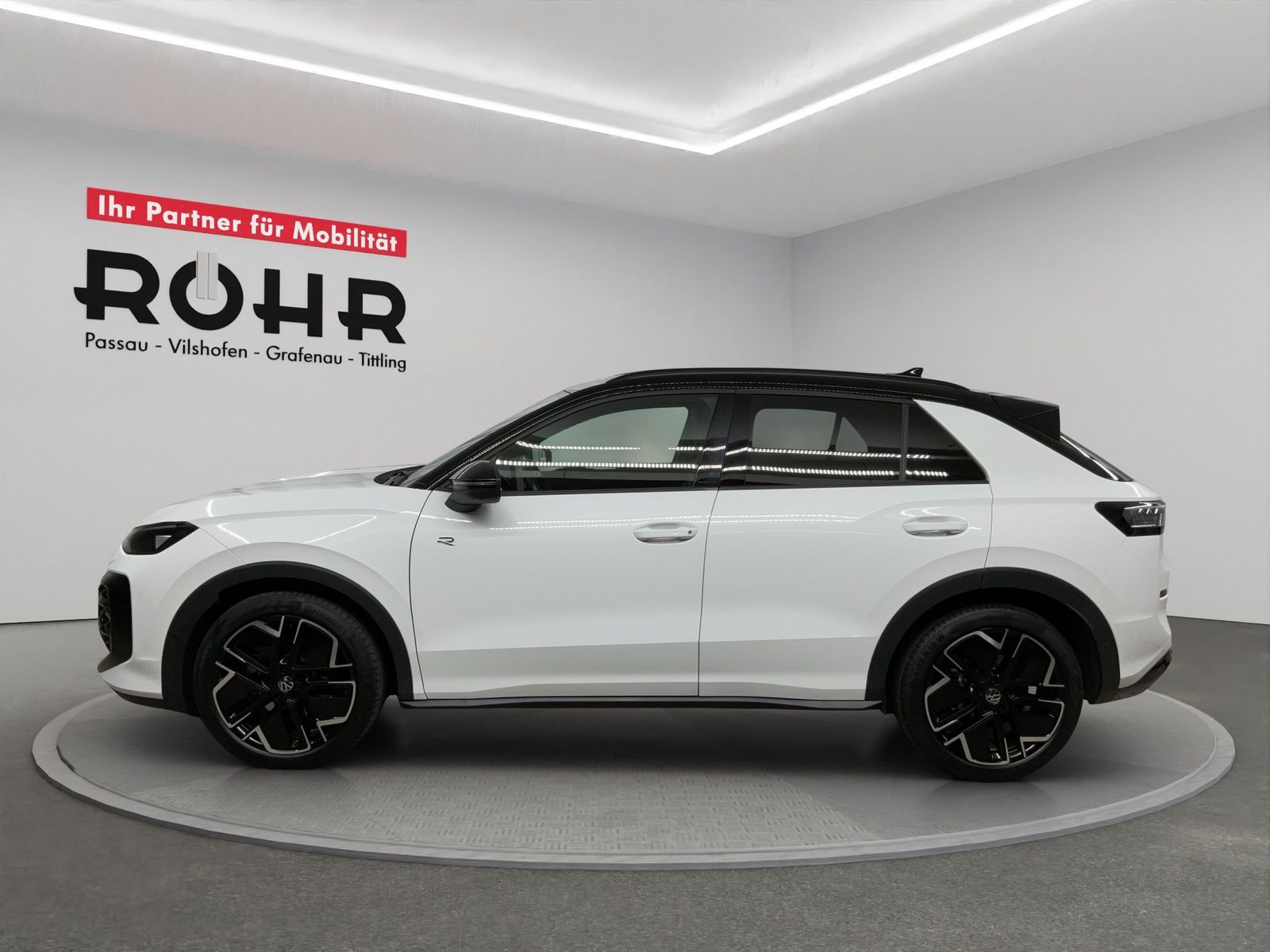 Volkswagen T-Roc R-Line 1.5 eTSI Black 360 ACC HUD Kam foto 3