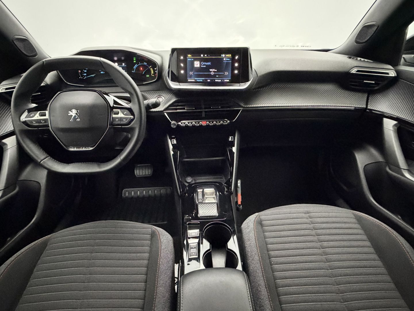 Peugeot e-2008 EV Active Pack 50 kWh 3-Fase SOH 94,5% | imagem 3