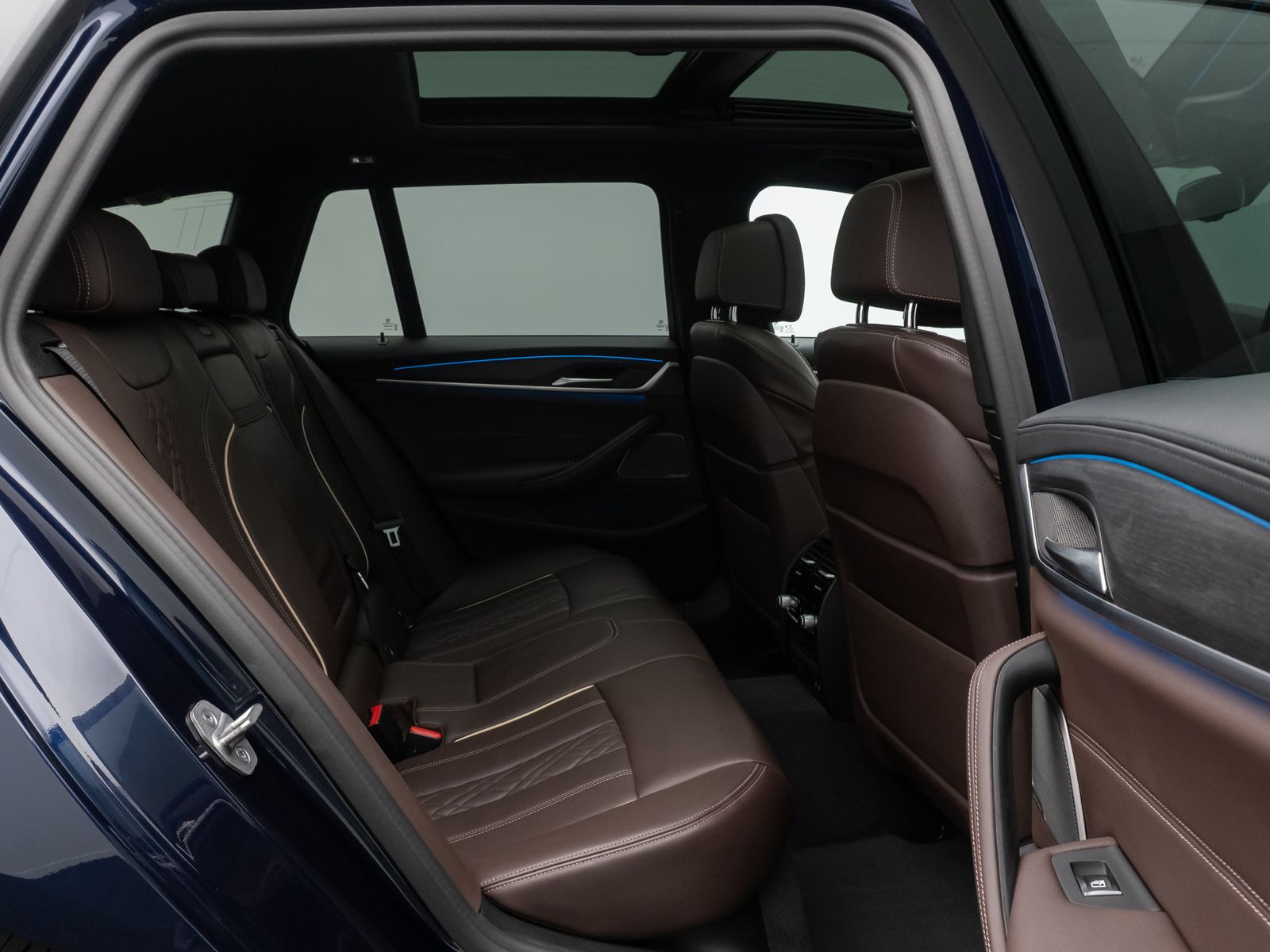 Fahrzeugabbildung BMW 530e xD M Sport Laser DAB H/K HUD AHK Panorama