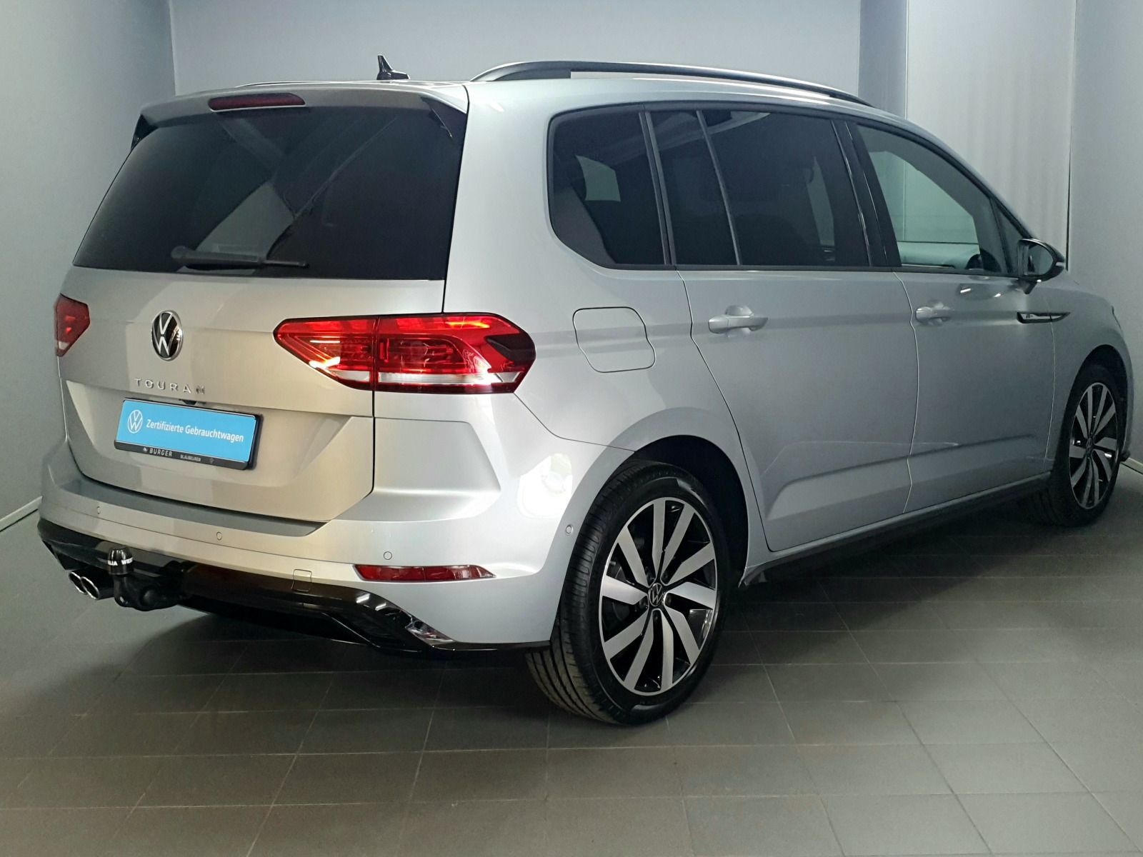 Volkswagen Touran 2.0TDI DSG R-Line 7-Sitz Standhz Pano AHK foto 4