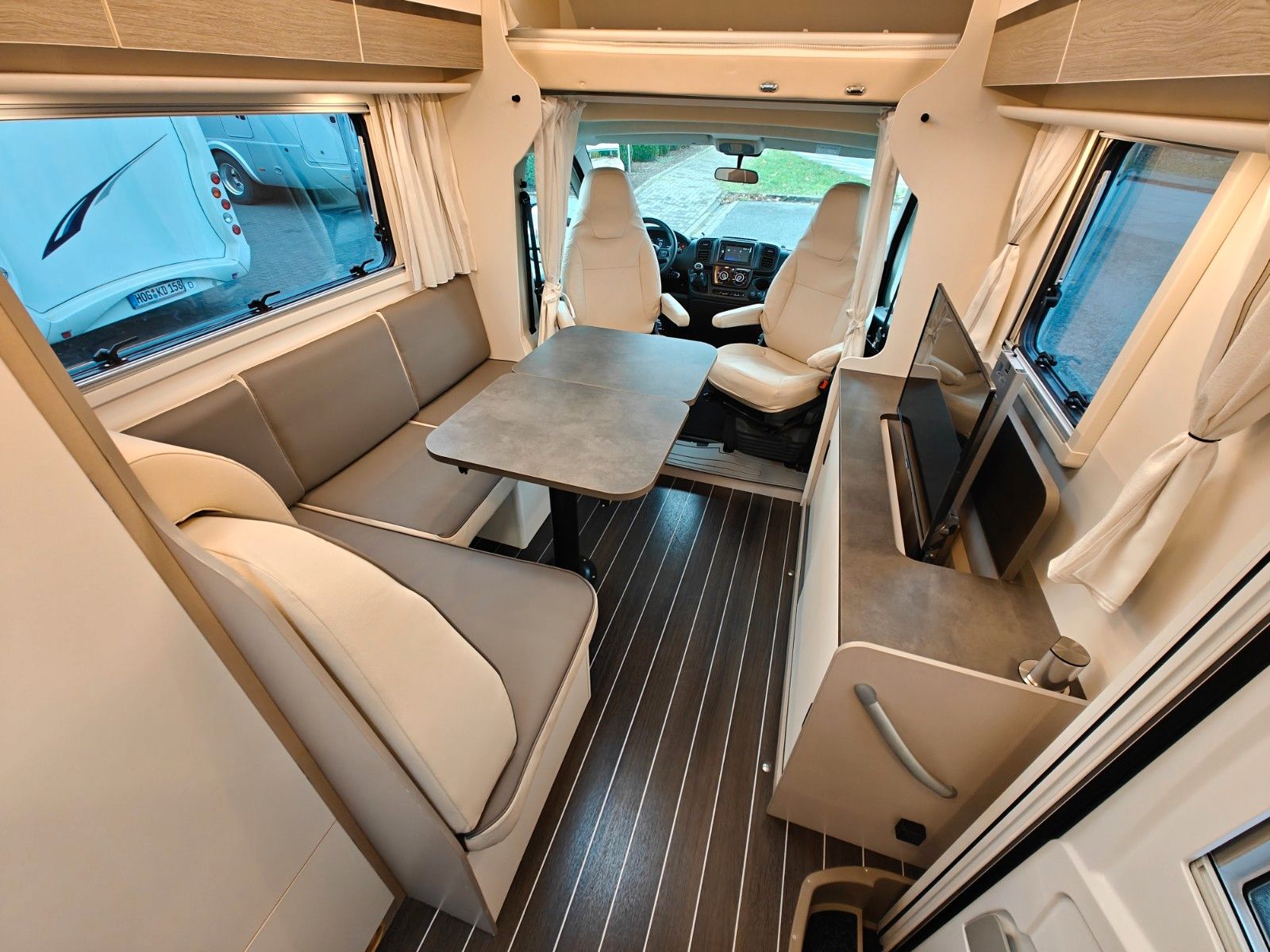 Fahrzeugabbildung XGO Dynamic 39 Lounge - SAT, TV, Markise 4m, Kamera