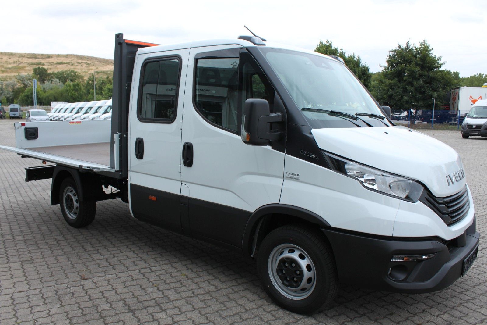Fahrzeugabbildung Iveco Daily 35S14 D