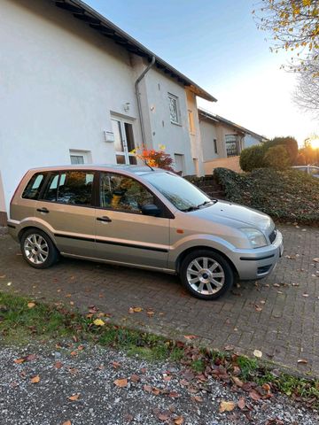 Ford Fusion mit TÜV