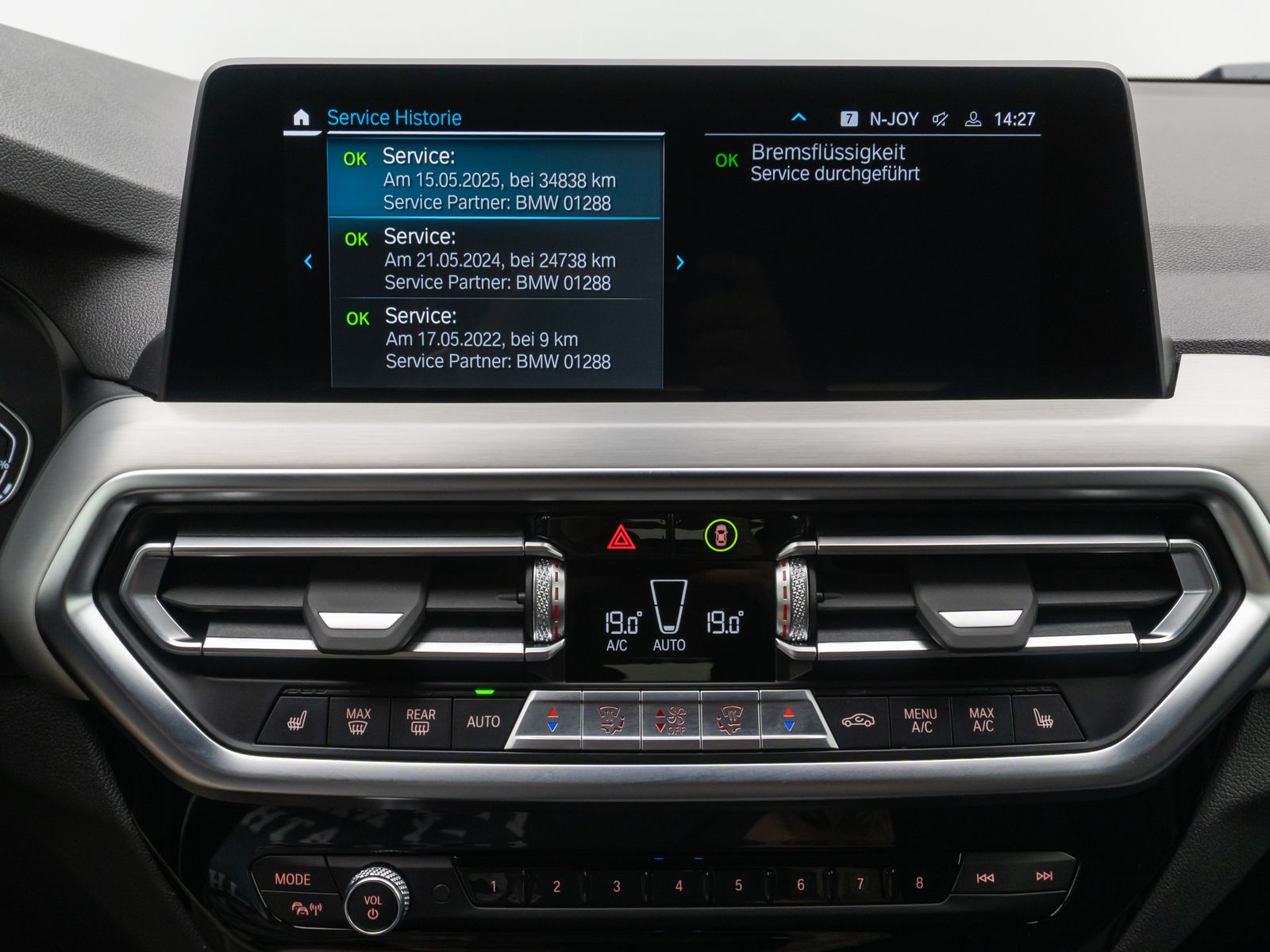 Fahrzeugabbildung BMW X3 xD30e M Sport DAB Kamera HiFi LED DriveAs 19"