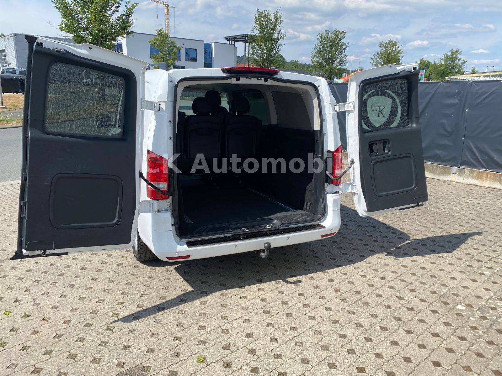 Fahrzeugabbildung Mercedes-Benz Vito Mixto 119 lang Autom./5 Sitze/Navi/LED/Kam