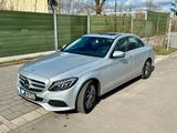 Mercedes-Benz C 180 Avantgarde, Autom., int.LED, Navi, AHK uvm - Mercedes-Benz C 180 mit Benzin-Antrieb: Schiebedach, Limousine