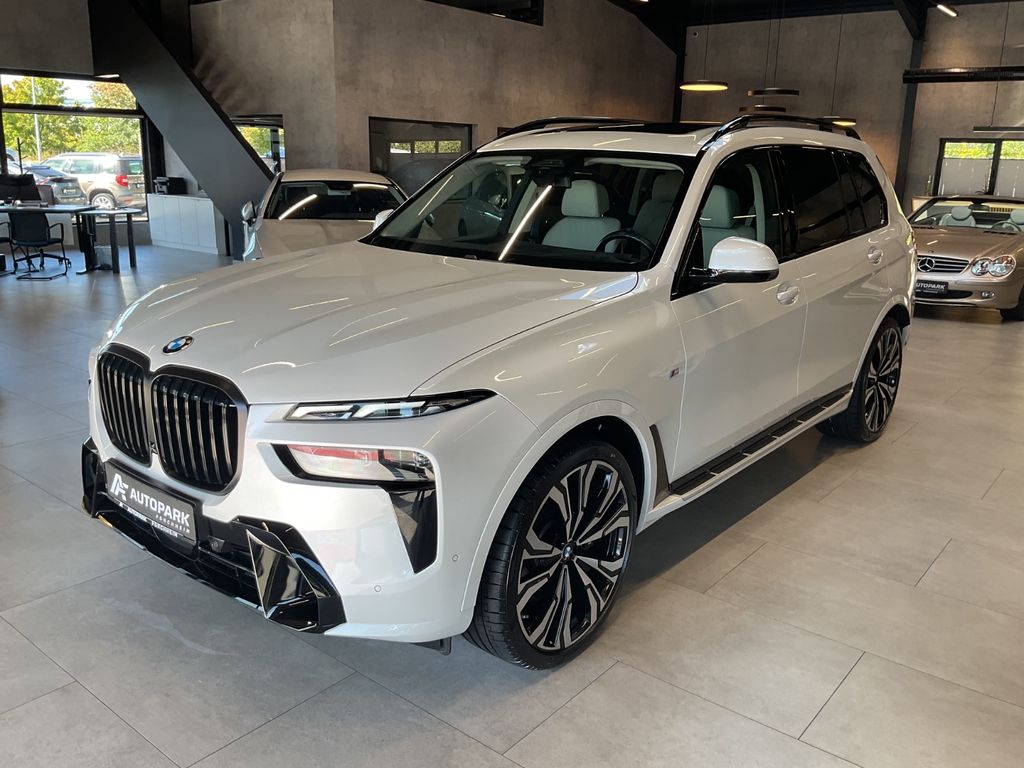 Image of BMW X7