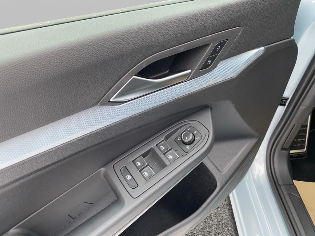 Fahrzeugabbildung Volkswagen Golf 1.5 TSI Goal *3 Jahre Anschlussgarantie*